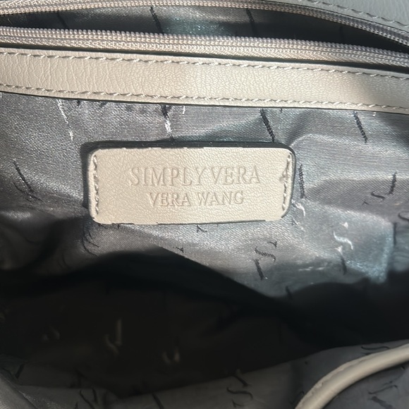 SIMPLY VERA VERA WANG MINI BACKPACK HANDBAG PURS IN GRAY COLOUR zipper closure - Picture 6 of 7
